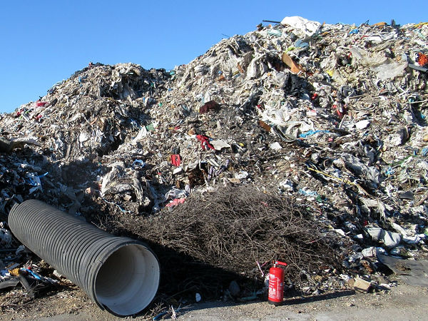 Un extincteur… symbole dérisoire
